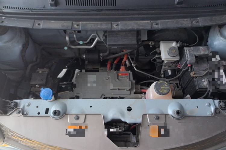 Used Brilliance Xinri i03 2021 318 km 31.45 kWh Engine Bay
