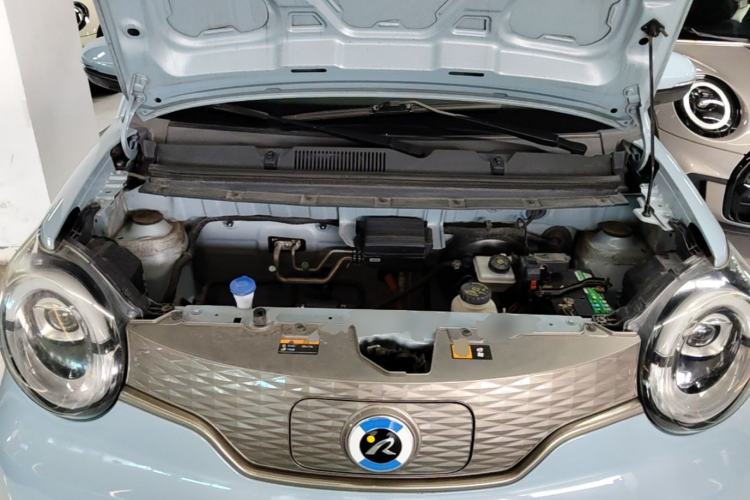 Used Brilliance Xinri i03 2021 318 km 31.45 kWh Engine Bay