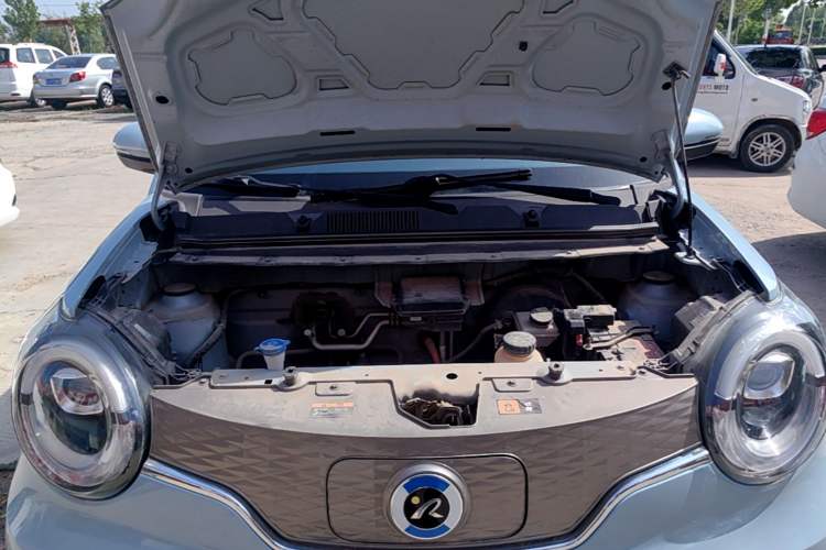 Used Brilliance Xinri i03 2021 410 km 38.54 kWh Engine Bay