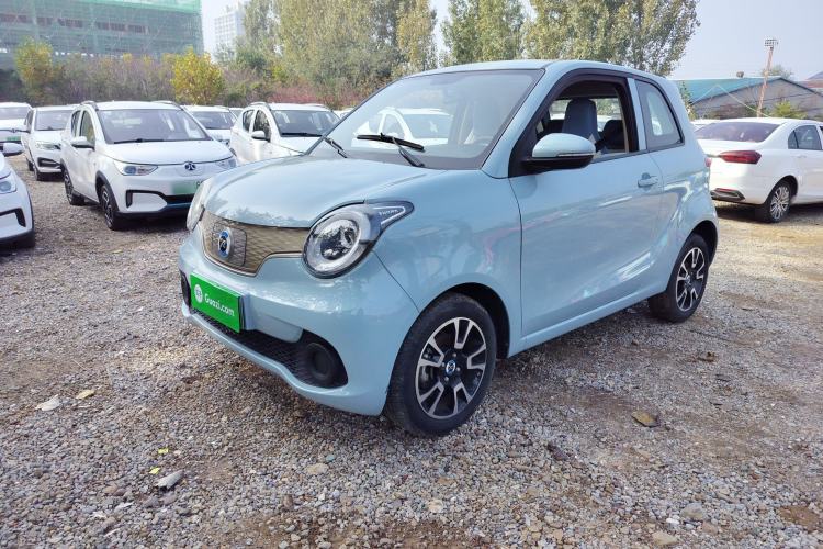 Used Brilliance Xinri i03 2021 318 km 31.45 kWh Exterior 1