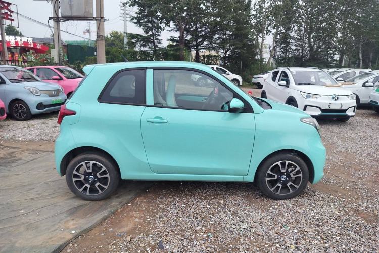 Used Brilliance Xinri i03 2021 318 km 31.45 kWh Exterior 2