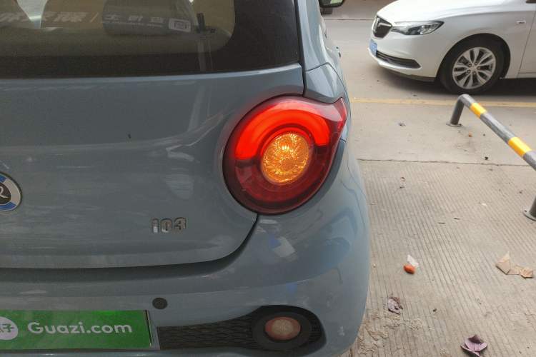 Used Brilliance Xinri i03 2021 410 km 38.54 kWh Exterior 6