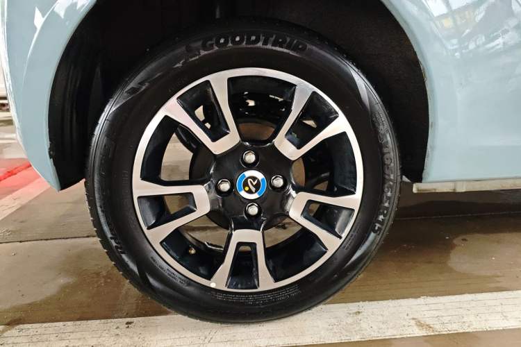 Used Brilliance Xinri i03 2021 318 km 31.45 kWh Exterior 8