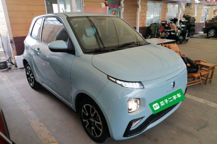 Used Brilliance Xinri i03 2021 318 km 31.45 kWh Front Right 45 Deg