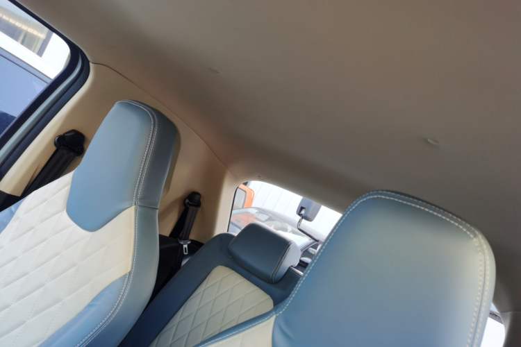 Used Brilliance Xinri i03 2021 318 km 31.45 kWh Headliner
