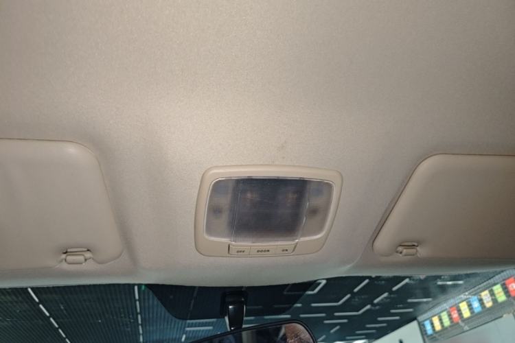Used Brilliance Xinri i03 2021 318 km 31.45 kWh Headliner