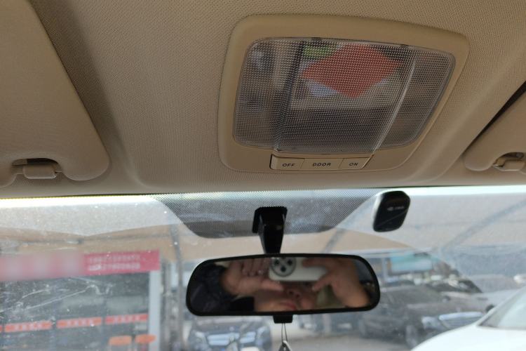 Used Brilliance Xinri i03 2021 410 km 38.54 kWh Headliner