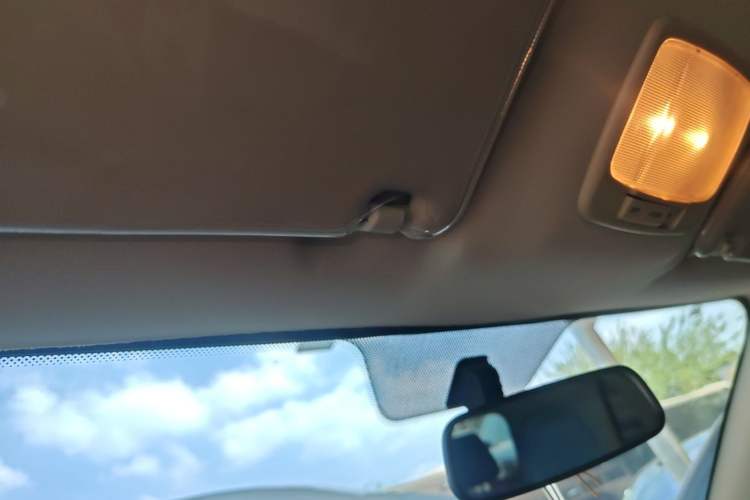 Used Brilliance Xinri i03 2021 318 km 31.45 kWh Headliner