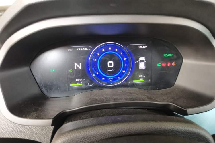 Used Brilliance Xinri i03 2021 318 km 31.45 kWh Instrument Cluster