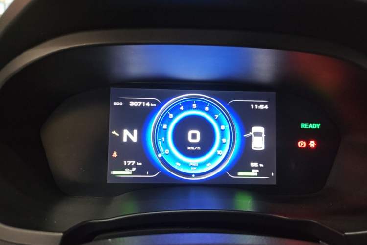 Used Brilliance Xinri i03 2021 318 km 31.45 kWh Instrument Cluster