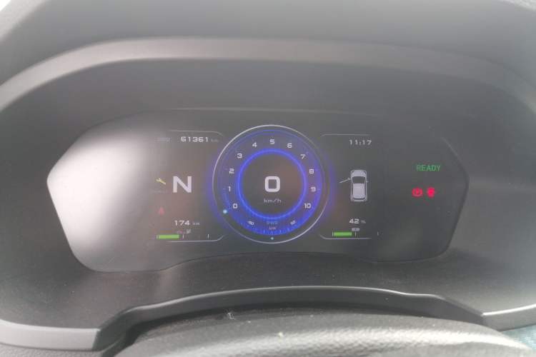 Used Brilliance Xinri i03 2021 410 km 38.54 kWh Instrument Cluster