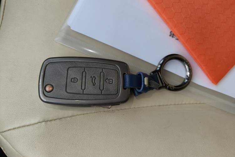 Used Brilliance Xinri i03 2021 410 km 38.54 kWh Interior 1