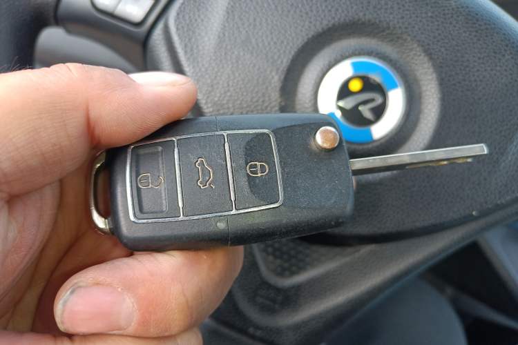 Used Brilliance Xinri i03 2021 318 km 31.45 kWh Interior 1