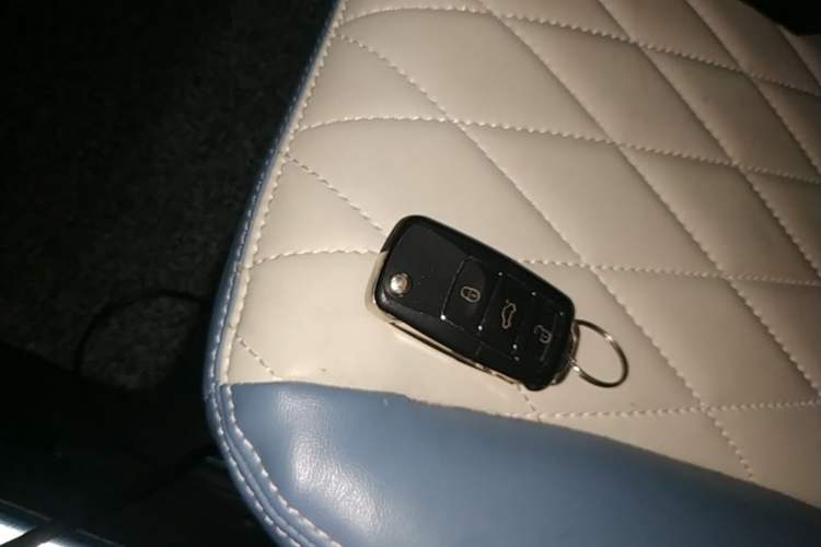Used Brilliance Xinri i03 2021 318 km 31.45 kWh Interior 1