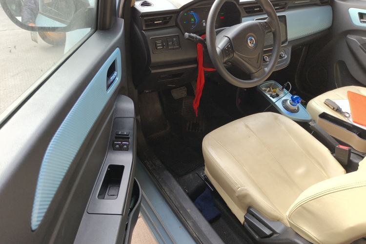 Used Brilliance Xinri i03 2021 410 km 38.54 kWh Interior 3