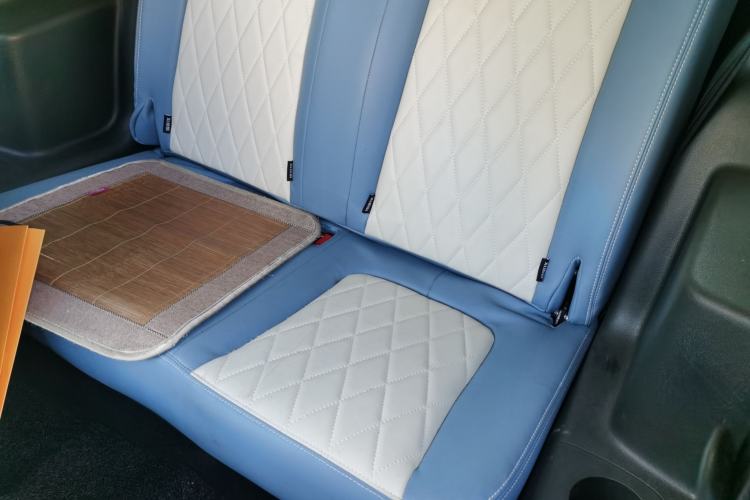 Used Brilliance Xinri i03 2021 318 km 31.45 kWh Interior 4