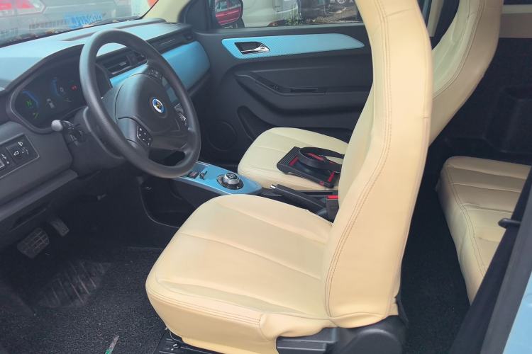 Used Brilliance Xinri i03 2021 410 km 38.54 kWh Left Front Seat