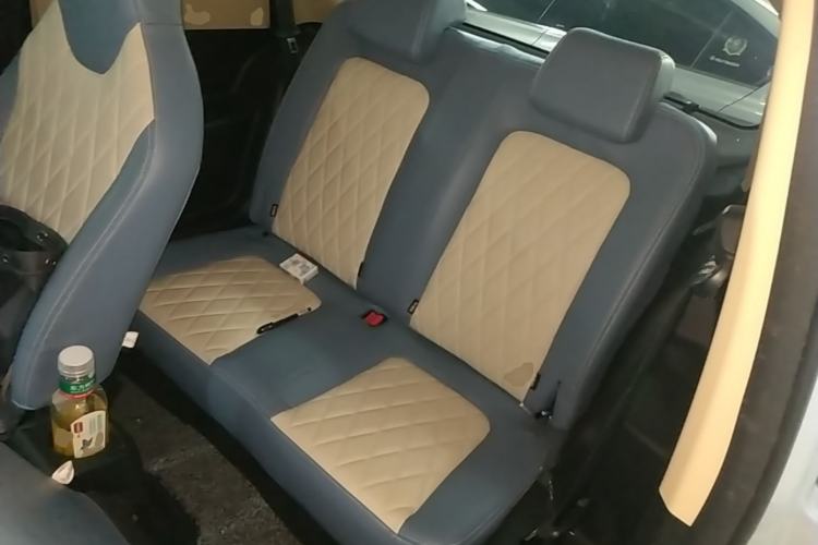 Used Brilliance Xinri i03 2021 318 km 31.45 kWh Left Rear Seat
