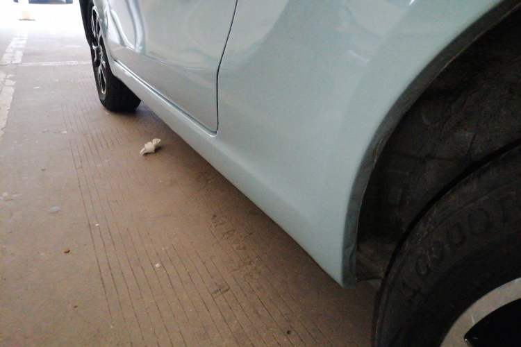 Used Brilliance Xinri i03 2021 318 km 31.45 kWh Left Side Sill