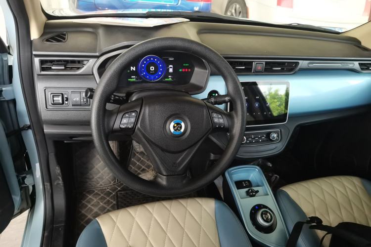 Used Brilliance Xinri i03 2021 318 km 31.45 kWh Steering Wheel