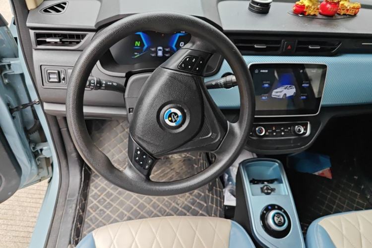 Used Brilliance Xinri i03 2021 318 km 31.45 kWh Steering Wheel