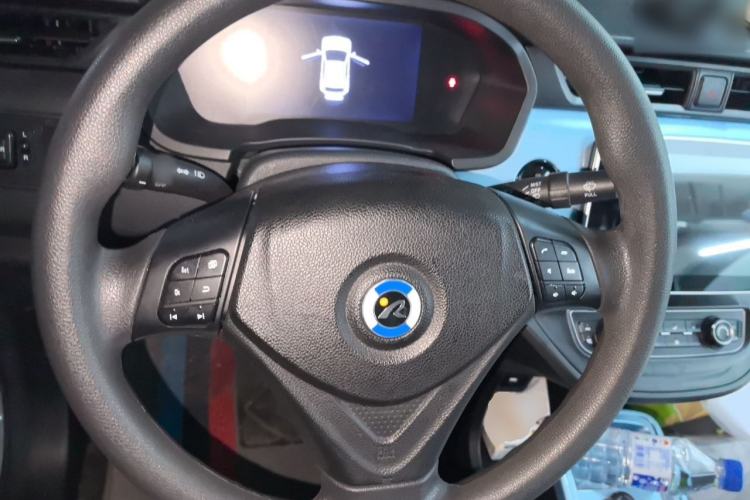 Used Brilliance Xinri i03 2021 318 km 31.45 kWh Steering Wheel