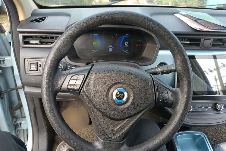 Used Brilliance Xinri i03 2021 318 km 31.45 kWh Steering Wheel
