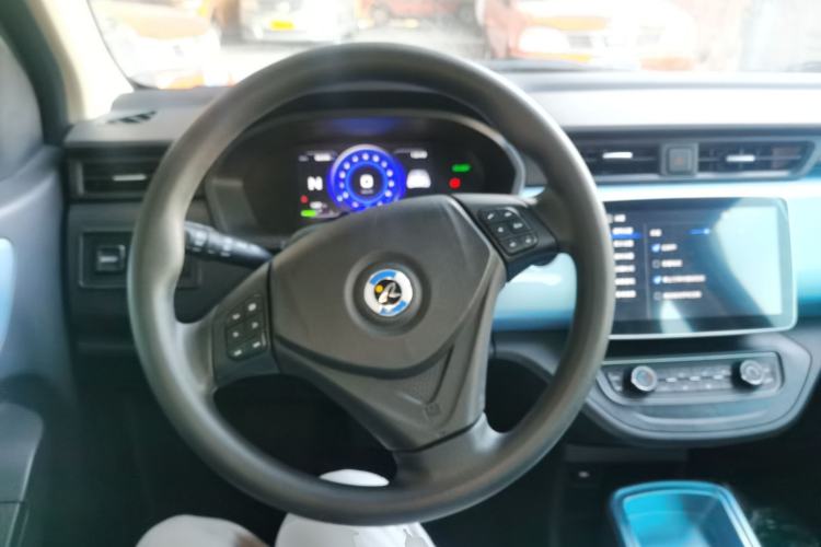 Used Brilliance Xinri i03 2021 318 km 31.45 kWh Steering Wheel