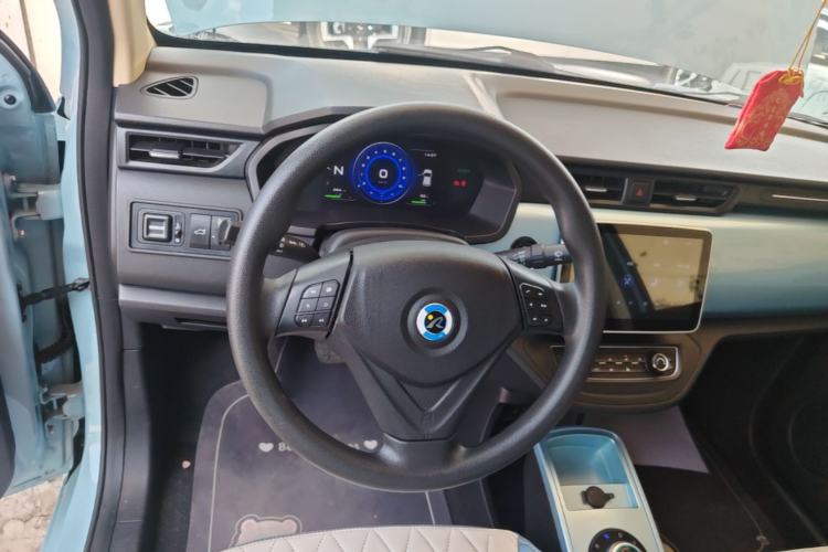 Used Brilliance Xinri i03 2021 318 km 31.45 kWh Steering Wheel