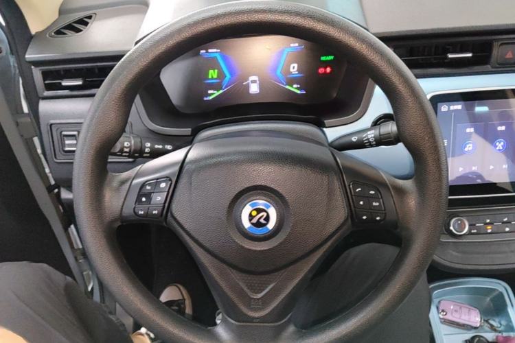 Used Brilliance Xinri i03 2021 318 km 31.45 kWh Steering Wheel