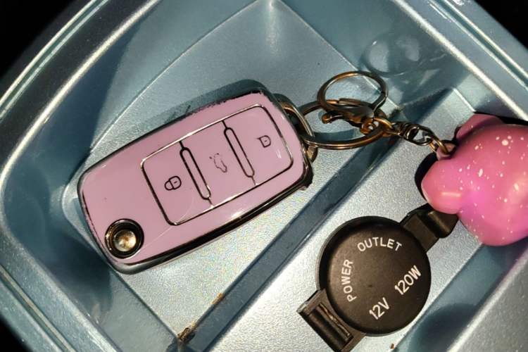 Used Brilliance Xinri i03 2021 318 km 31.45 kWh Vehicle Key