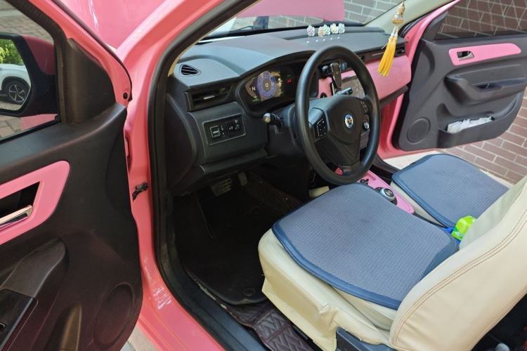Used Brilliance Xinri i03 2021 410 km 38.54 kWh Driver Seat