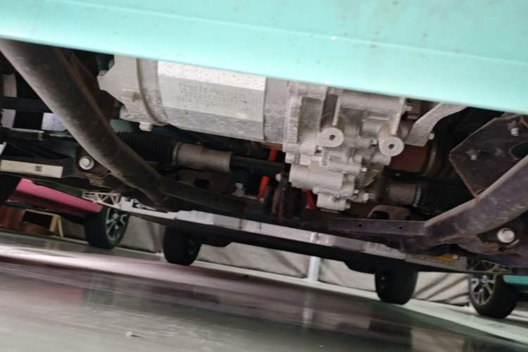 Used Brilliance Xinri i03 2021 318 km 31.45 kWh Chassis Front