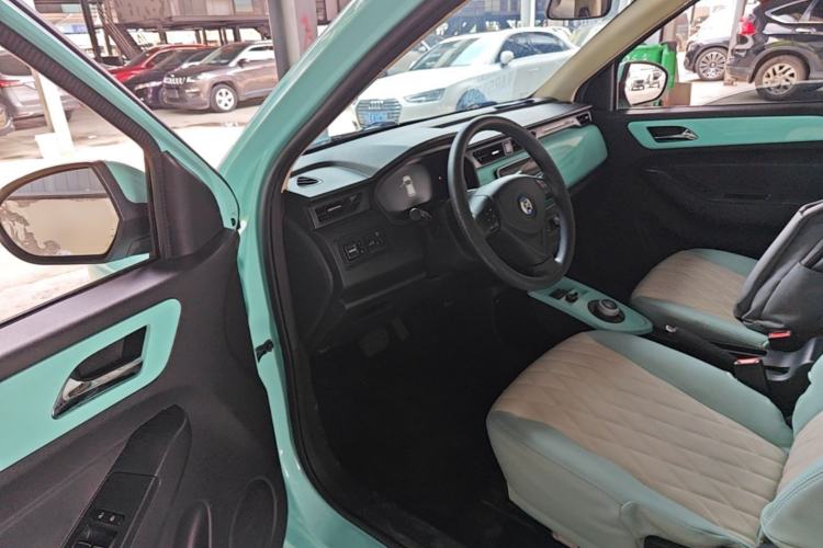 Used Brilliance Xinri i03 2021 318 km 31.45 kWh Driver Seat