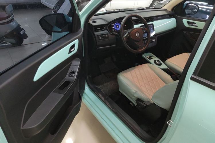 Used Brilliance Xinri i03 2021 318 km 31.45 kWh Driver Seat