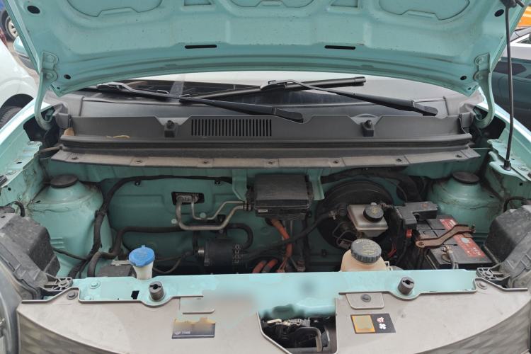 Used Brilliance Xinri i03 2021 410 km 38.54 kWh Engine Bay