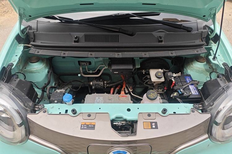 Used Brilliance Xinri i03 2021 318 km 31.45 kWh Engine Bay