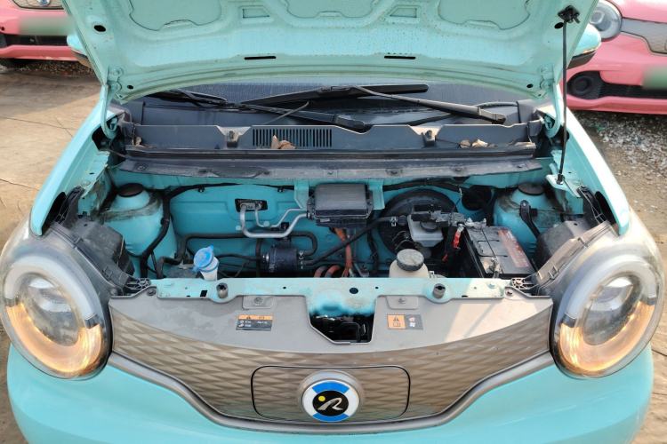 Used Brilliance Xinri i03 2021 318 km 31.45 kWh Engine Bay