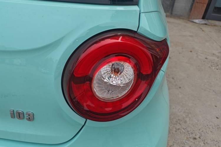 Used Brilliance Xinri i03 2021 318 km 31.45 kWh Exterior 6