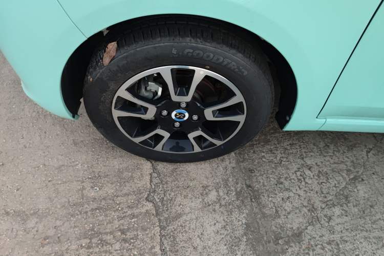 Used Brilliance Xinri i03 2021 318 km 31.45 kWh Exterior 7