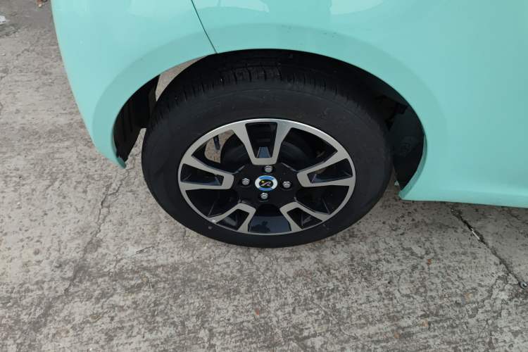 Used Brilliance Xinri i03 2021 318 km 31.45 kWh Exterior 8