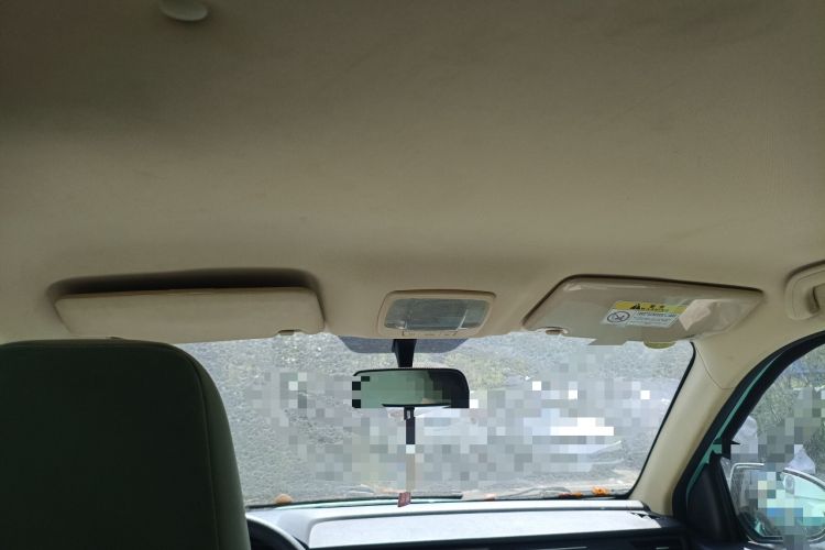 Used Brilliance Xinri i03 2021 318 km 31.45 kWh Headliner
