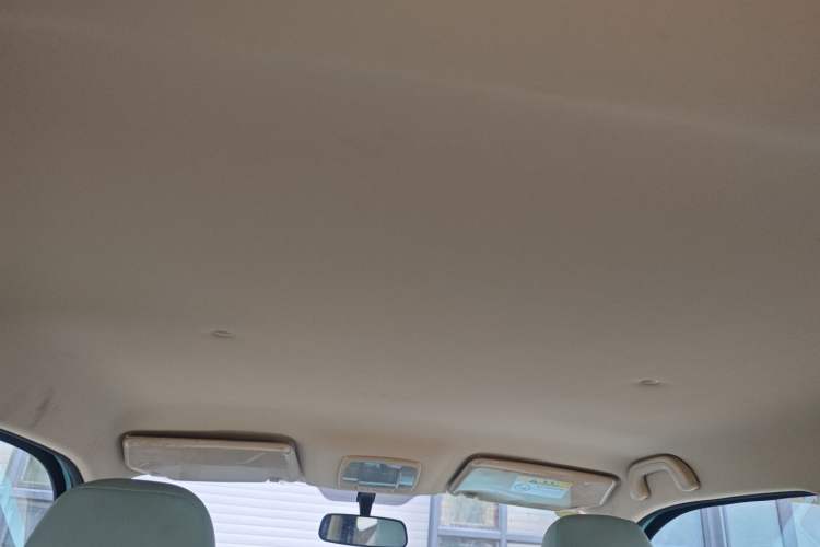 Used Brilliance Xinri i03 2021 318 km 31.45 kWh Headliner