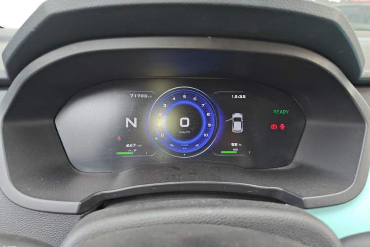 Used Brilliance Xinri i03 2021 410 km 38.54 kWh Instrument Cluster