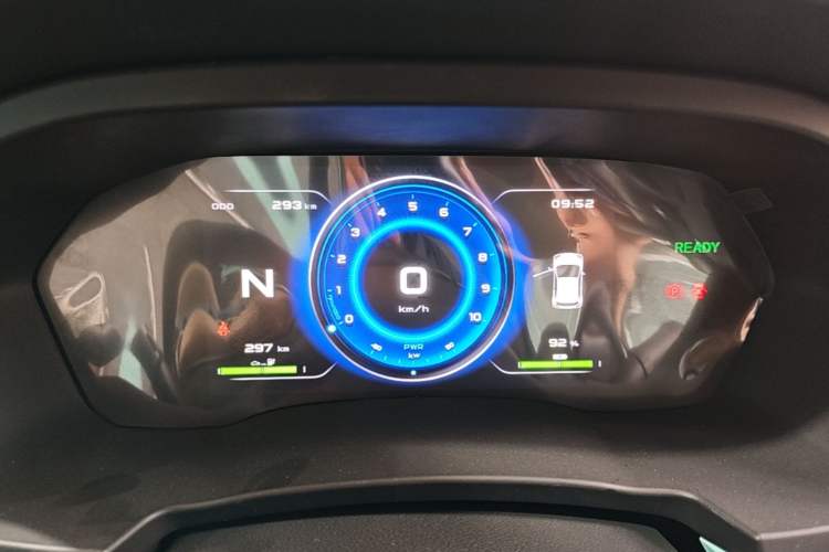 Used Brilliance Xinri i03 2021 318 km 31.45 kWh Instrument Cluster