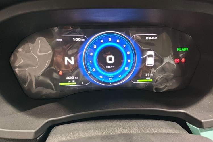 Used Brilliance Xinri i03 2021 318 km 31.45 kWh Instrument Cluster