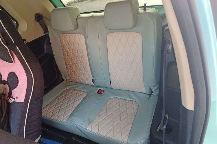 Used Brilliance Xinri i03 2021 318 km 31.45 kWh Left Rear Seat