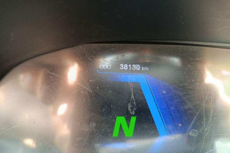 Used Brilliance Xinri i03 2021 318 km 31.45 kWh Odometer Close Up