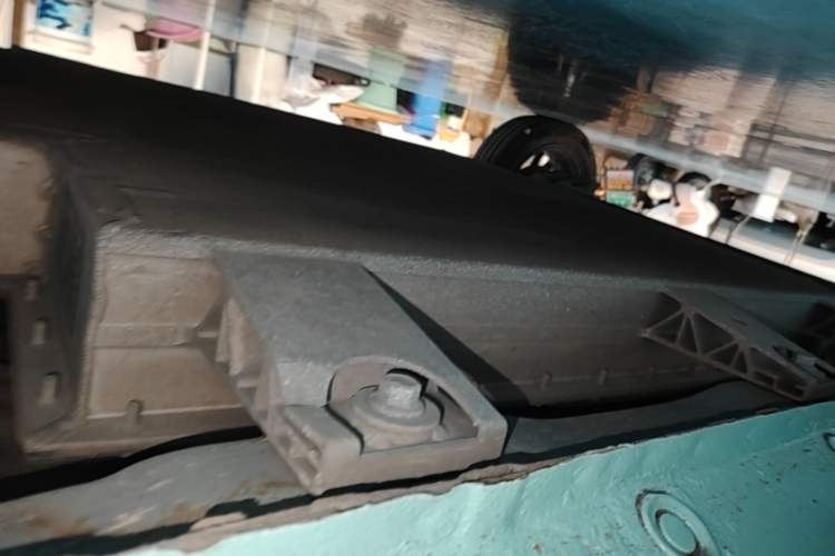 Used Brilliance Xinri i03 2021 318 km 31.45 kWh Right Side Sill