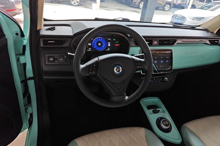 Used Brilliance Xinri i03 2021 318 km 31.45 kWh Steering Wheel